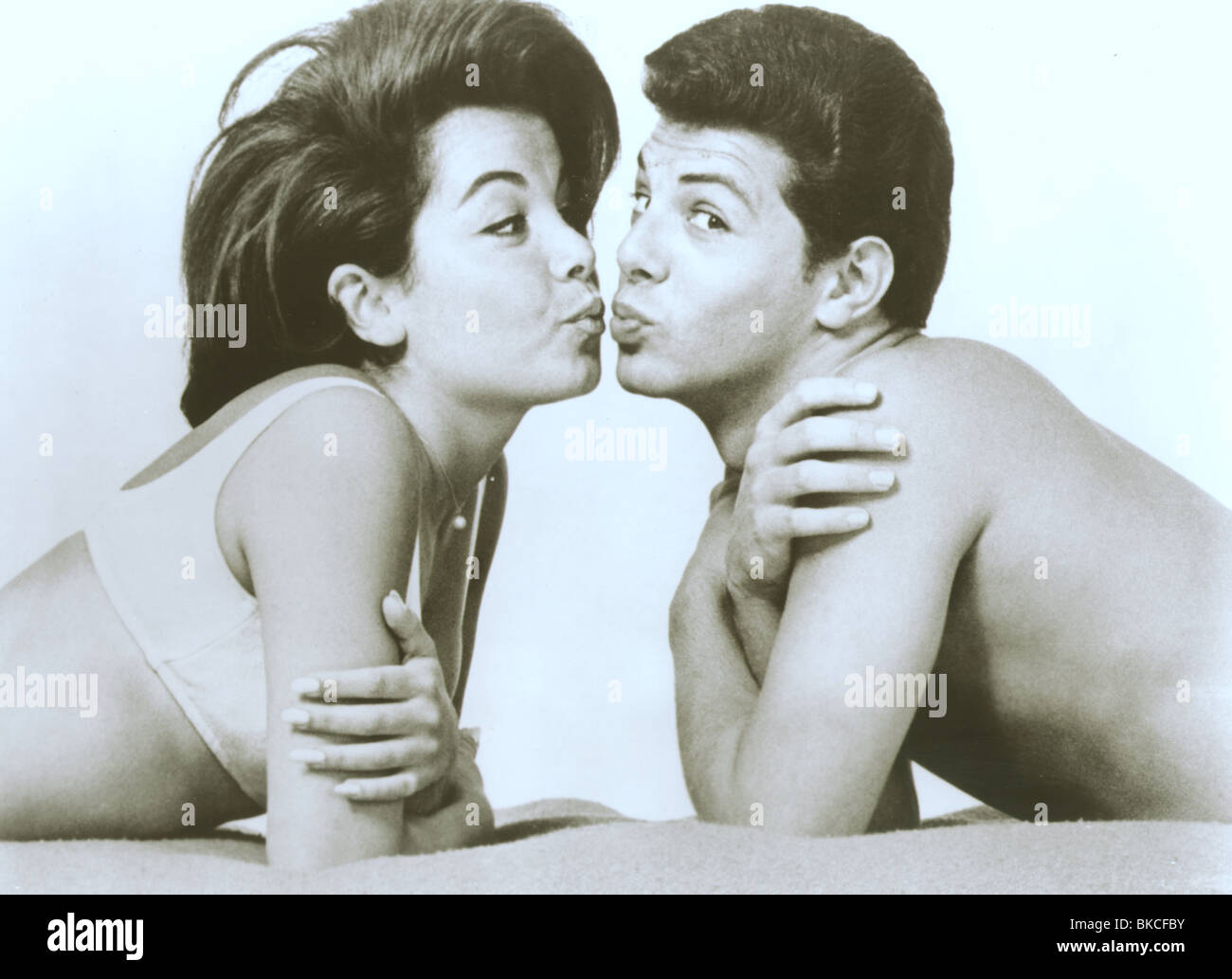 BEACH PARTY (1963) Annette Funicello, Frankie Avalon BEAC 002P Banque D'Images