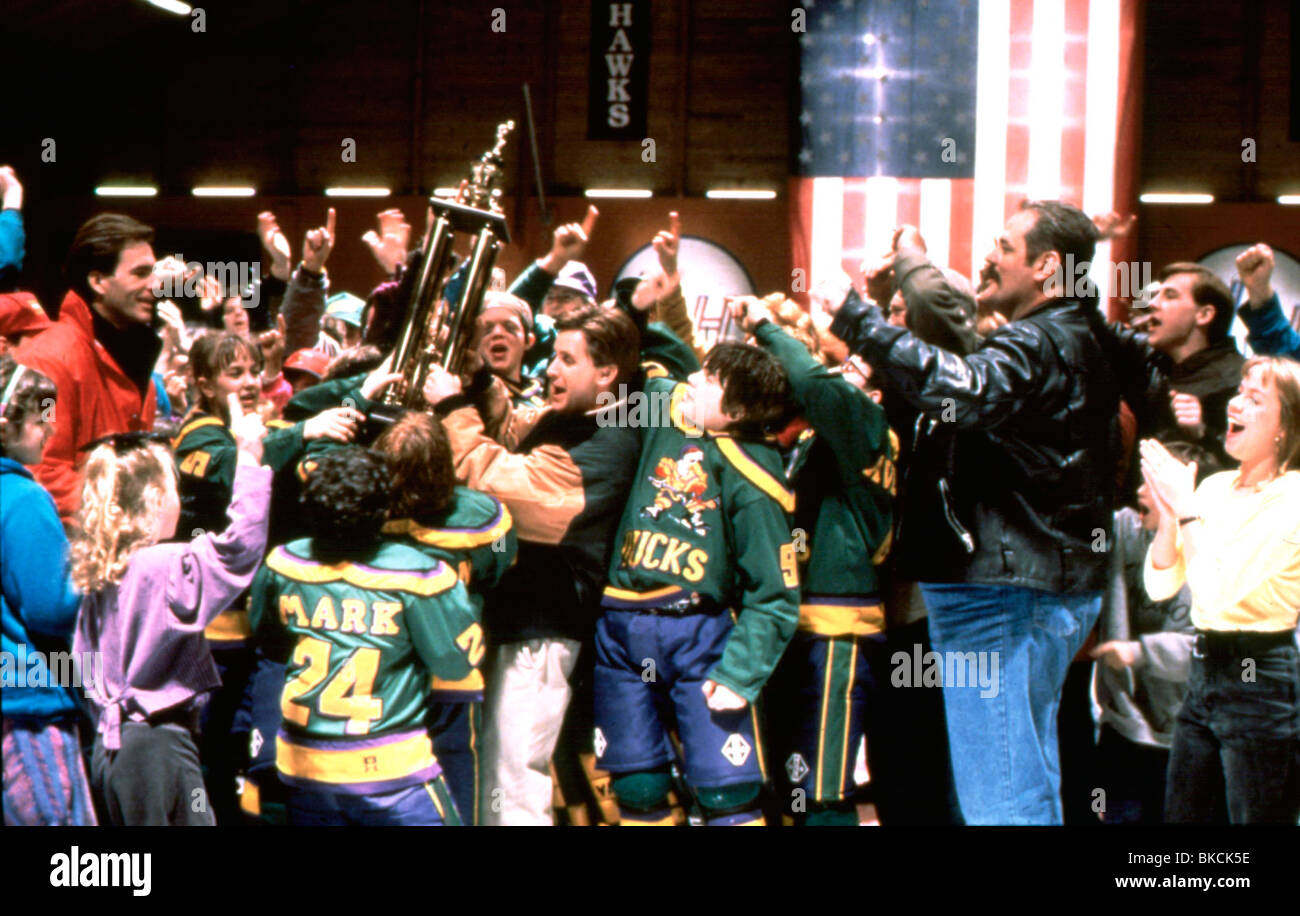 CHAMPIONS (1992) The Mighty Ducks (ALT) EMILIO ESTEVEZ CHMP 032 Banque D'Images