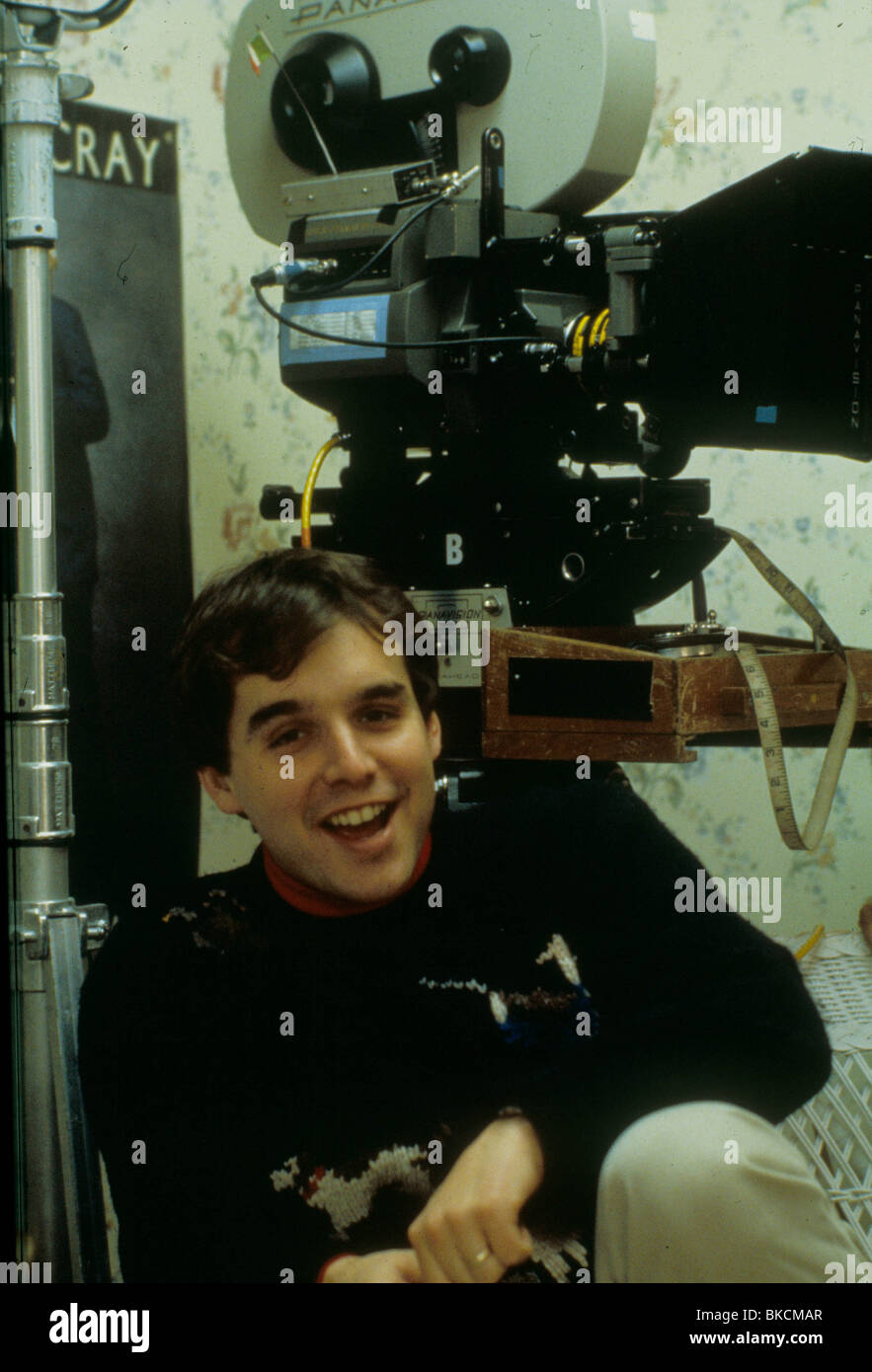 CHRIS COLUMBUS (DIR) O/S 'ADVENTURES IN BABYSITTING' (1987) CHCB 002 Banque D'Images