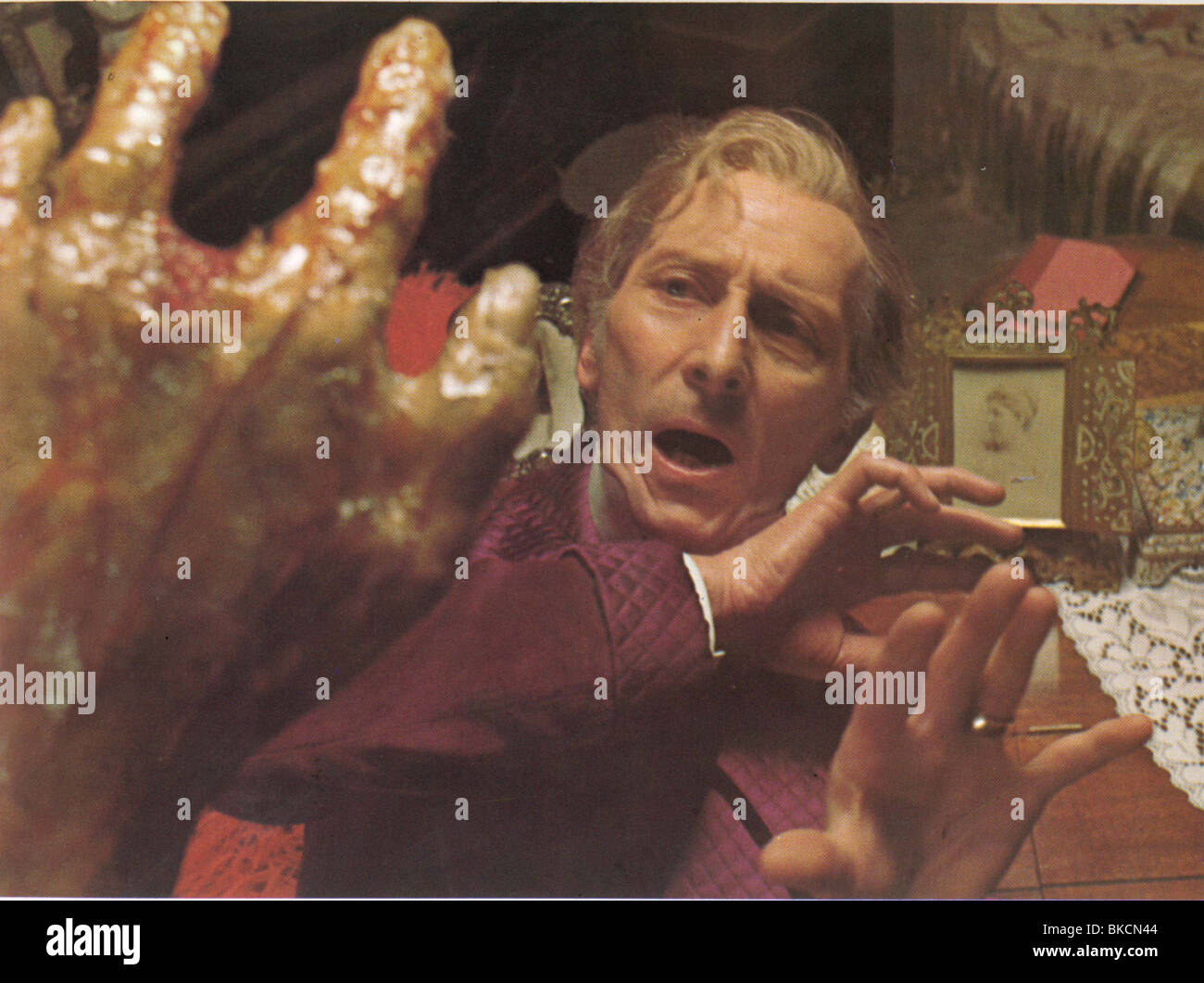 Le CREEPING FLESH (1972) PETER CUSHING CPFL 010L Banque D'Images