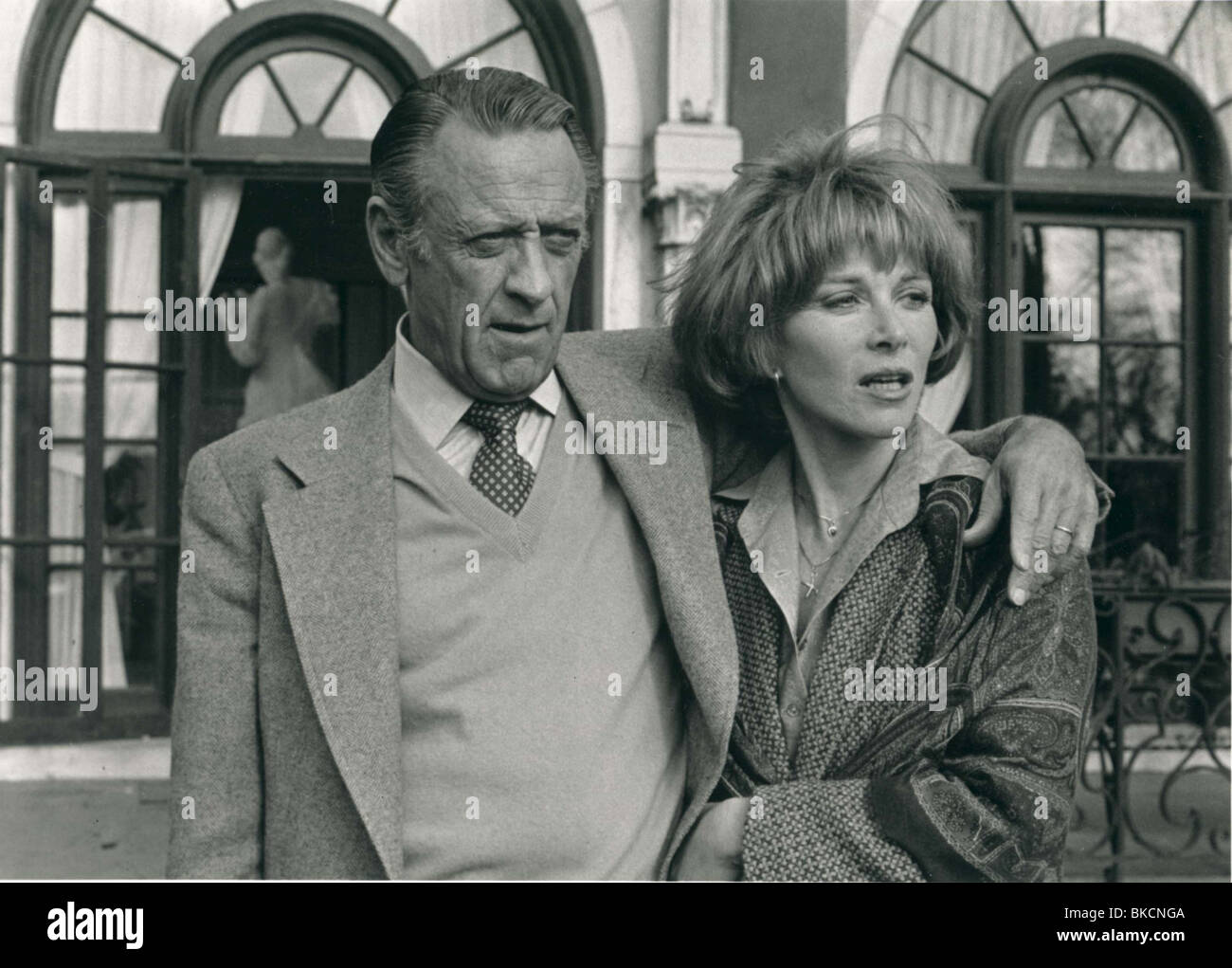 DAMIEN - OMEN II (1978) DAMIEN - OMEN 2 (ALT) WILLIAM HOLDEN, LEE GRANT DOM2 005P Banque D'Images