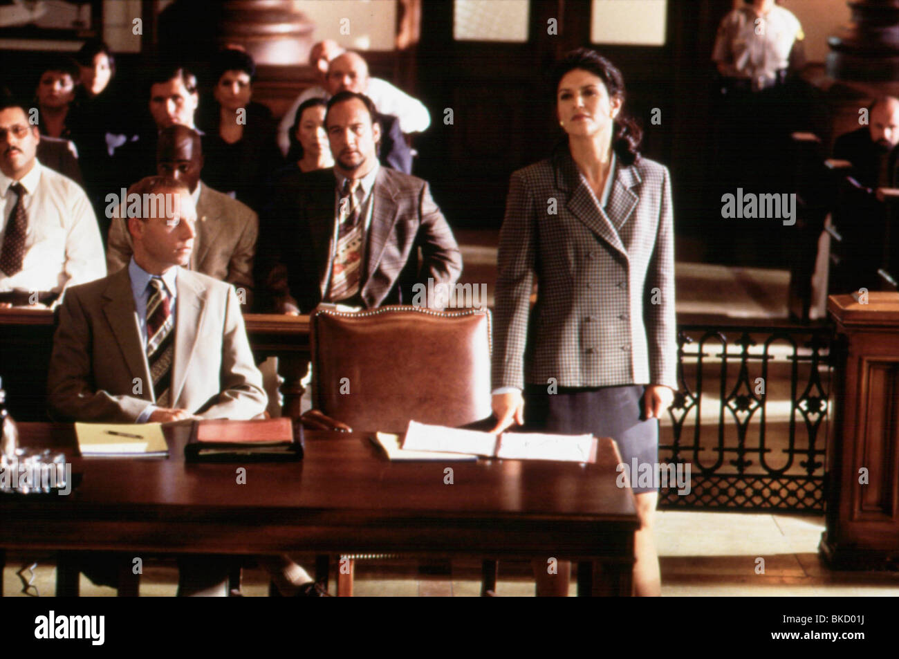 Liés aux gangs (1997) L'intention criminelle (ALT) JAMES BELUSHI, Wendy CREWSON CRI 012 Banque D'Images