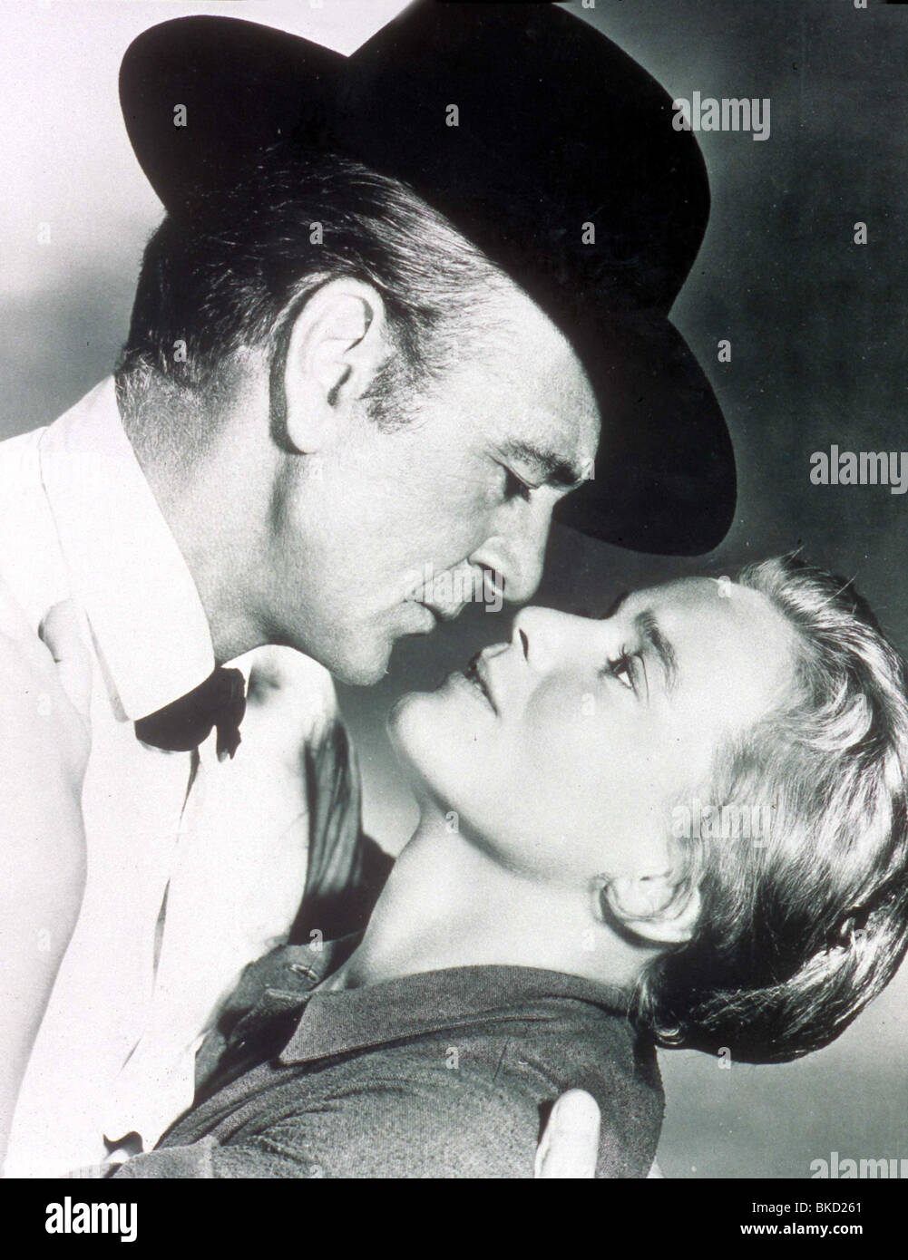 Le HANGING TREE (1959) Gary Cooper, MARIA SCHELL HGTR 001 Banque D'Images