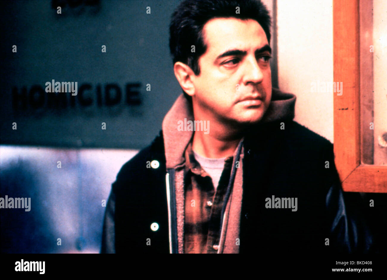 JOE MANTEGNA -1991 HOMICIDE Banque D'Images