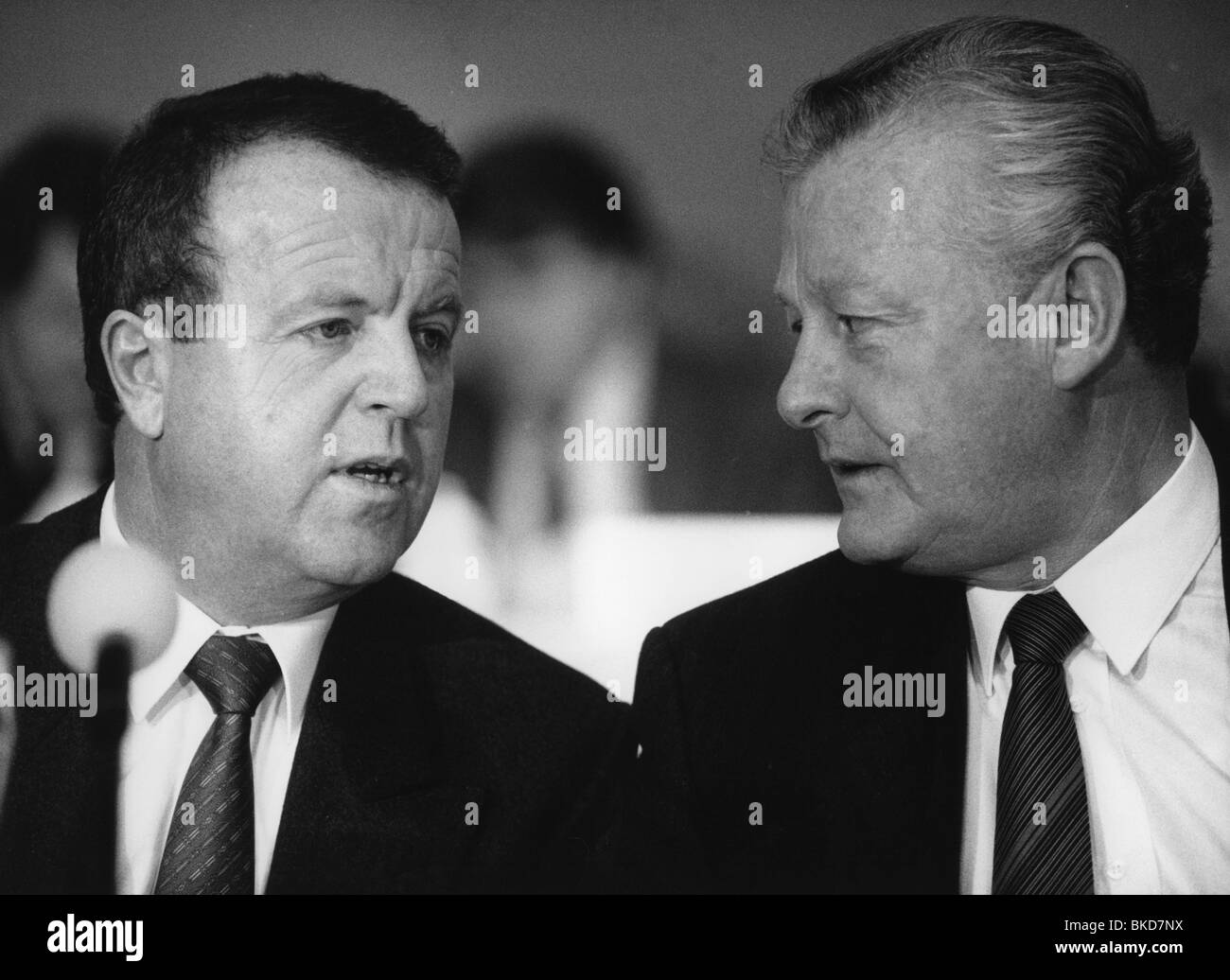 Streibl, Max, 6.1.1932 - 11.12.1998, politicien allemand (CSU), Premier ministre de la Bavière 19.10.1988 - 27.5.1993, avec Gerold Tandler, vers 1990, Banque D'Images