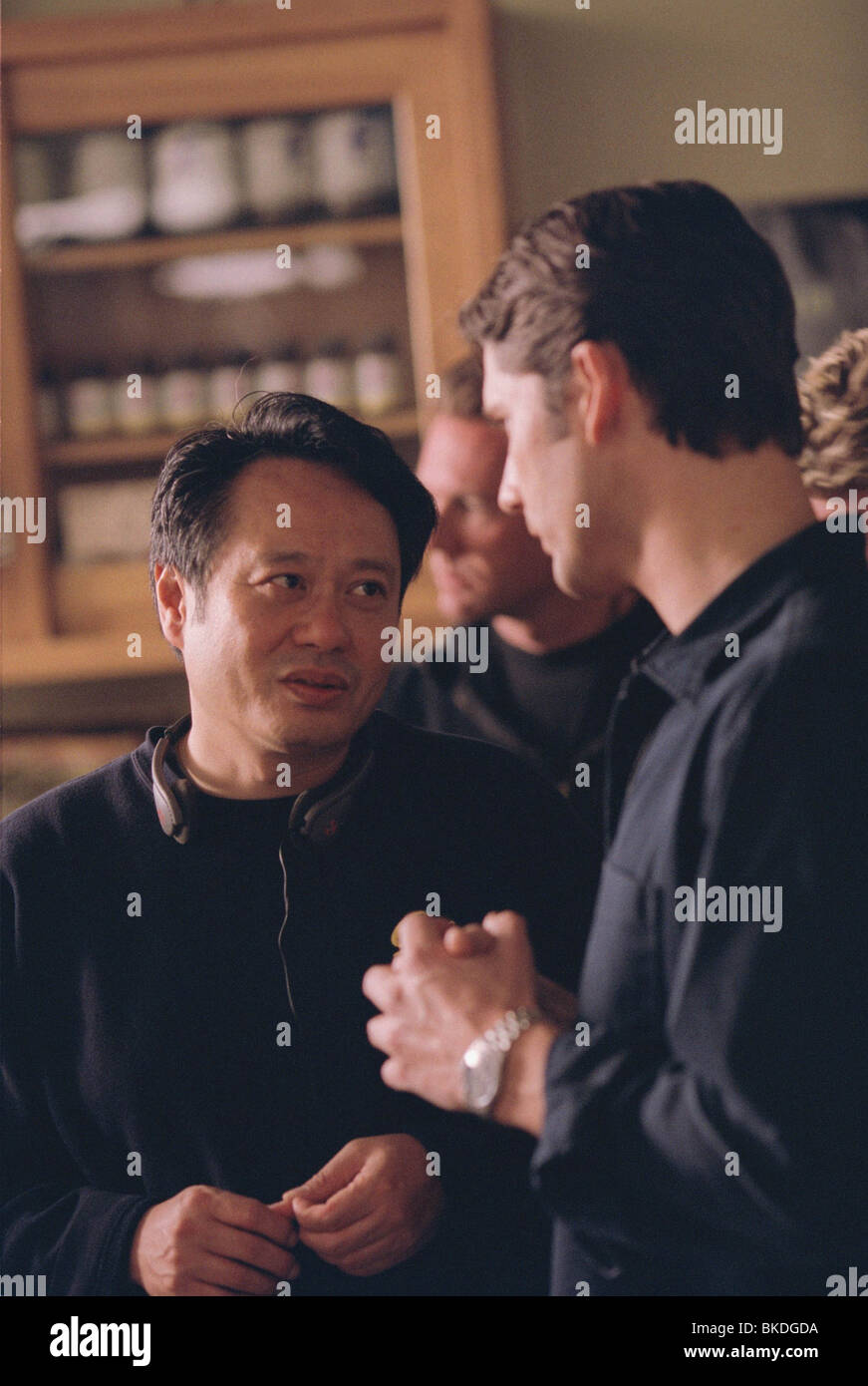 ANG LEE (DIR) O/S 'HULK' (2003) AVEC ERIC BANA GLEE 001-086 Banque D'Images