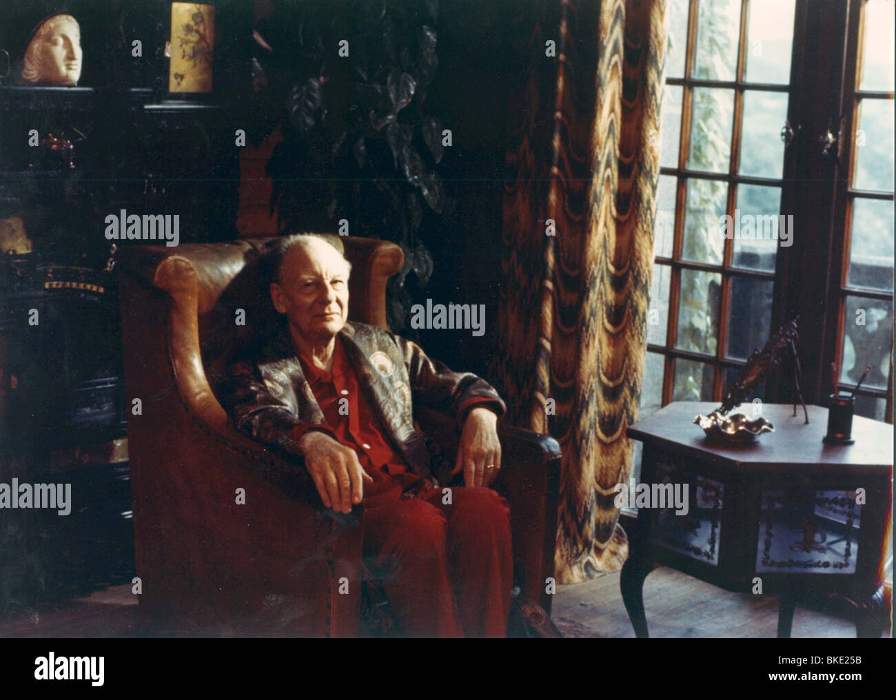 PROVIDENCE -1977 JOHN GIELGUD Banque D'Images