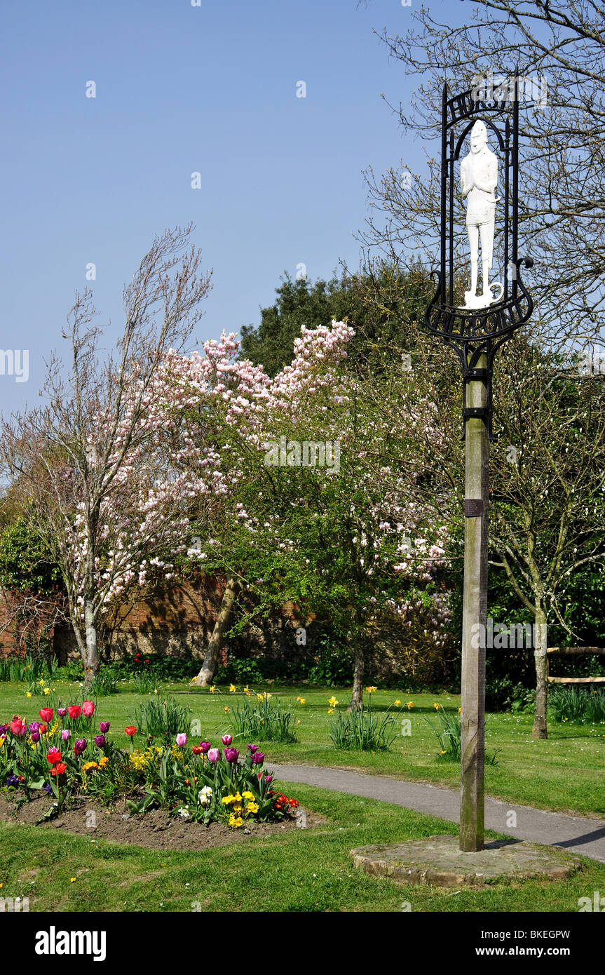 Panneau du Village, High Street, Liedekerke, West Sussex, Angleterre, Royaume-Uni Banque D'Images