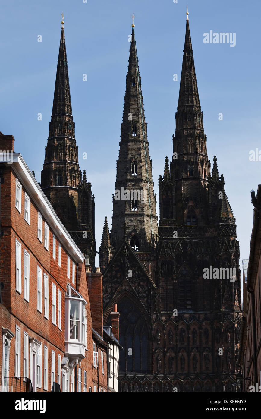 La cathédrale et la cathédrale de Lichfield, Lichfield Staffordshire, étroite. Banque D'Images