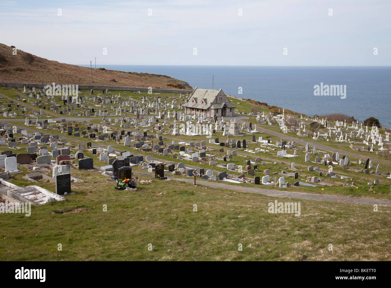 L'ancienne église gallois de Saint Tudno couché dans un creux à l'abri sur le côté nord du Grand Orme, Llandudno, au Pays de Galles Banque D'Images