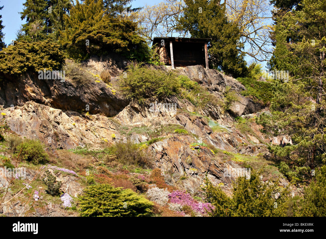 Petite maison sur le roc, la nature vivant Banque D'Images Petite maison sur le roc, la nature vivant Banque D'Images