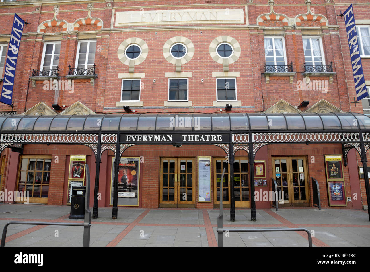 Façade de l'Everyman Theatre sur Regent Street cheltenham uk Banque D'Images