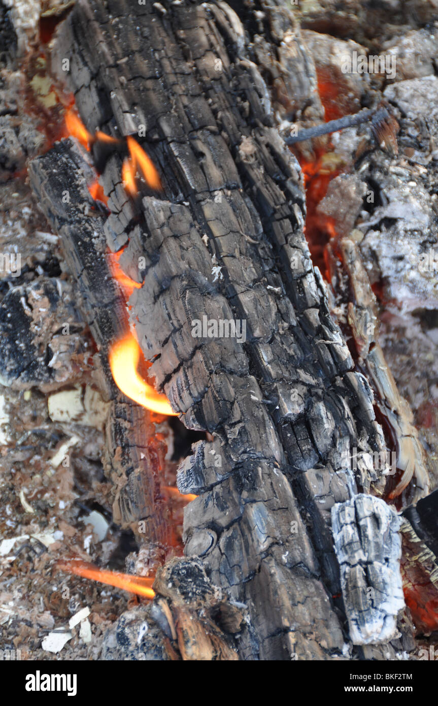 L'embers brûlé sur le feu Banque D'Images