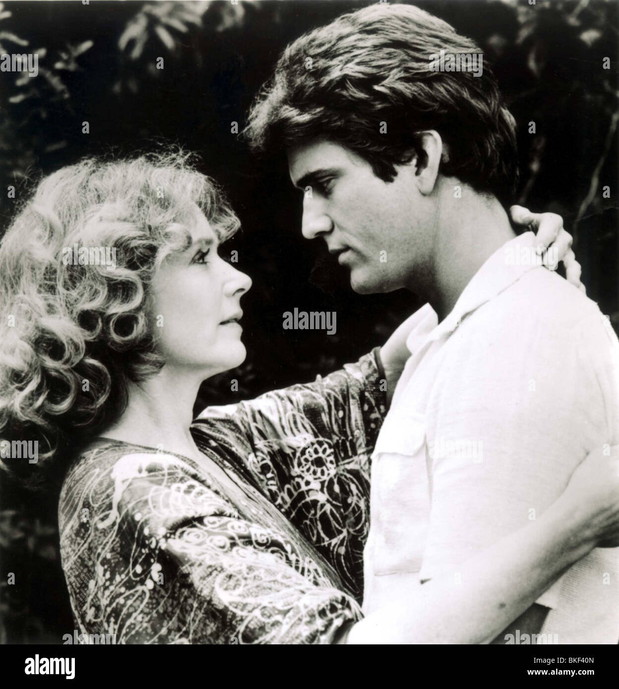 TIM (1979) Piper Laurie,MEL GIBSON TIM 001P Banque D'Images