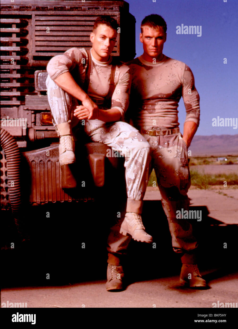 UNIVERSAL SOLDIER (1992) JEAN-CLAUDE VAN DAMME, Dolph Lundgren UNS 014  Photo Stock - Alamy