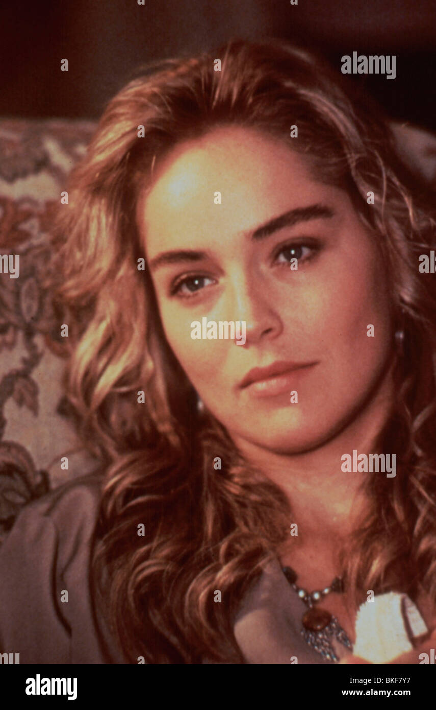 Année de l'arme (1991) SHARON STONE 064 YOTG Banque D'Images