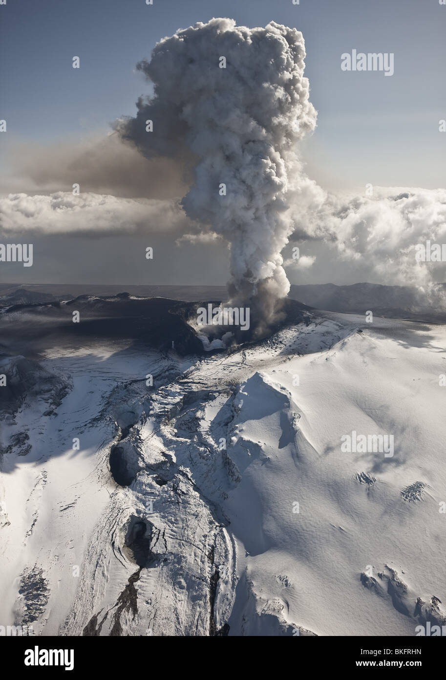 Nuage de cendres volcaniques l'éruption du volcan de Eyjafjallajokull, en Islande. Banque D'Images