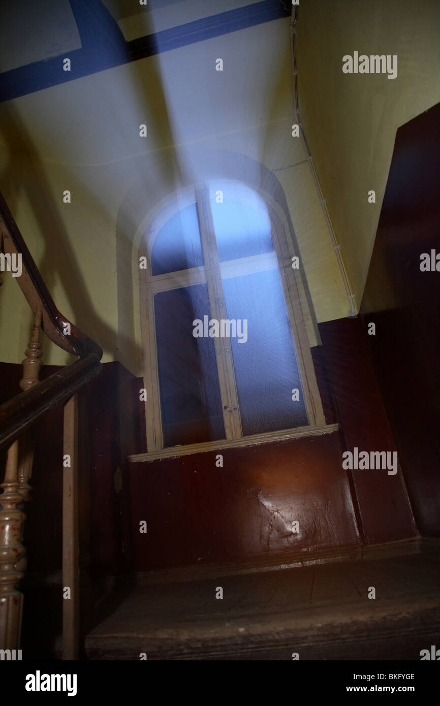 Escalier dans un vieux bâtiment Banque D'Images