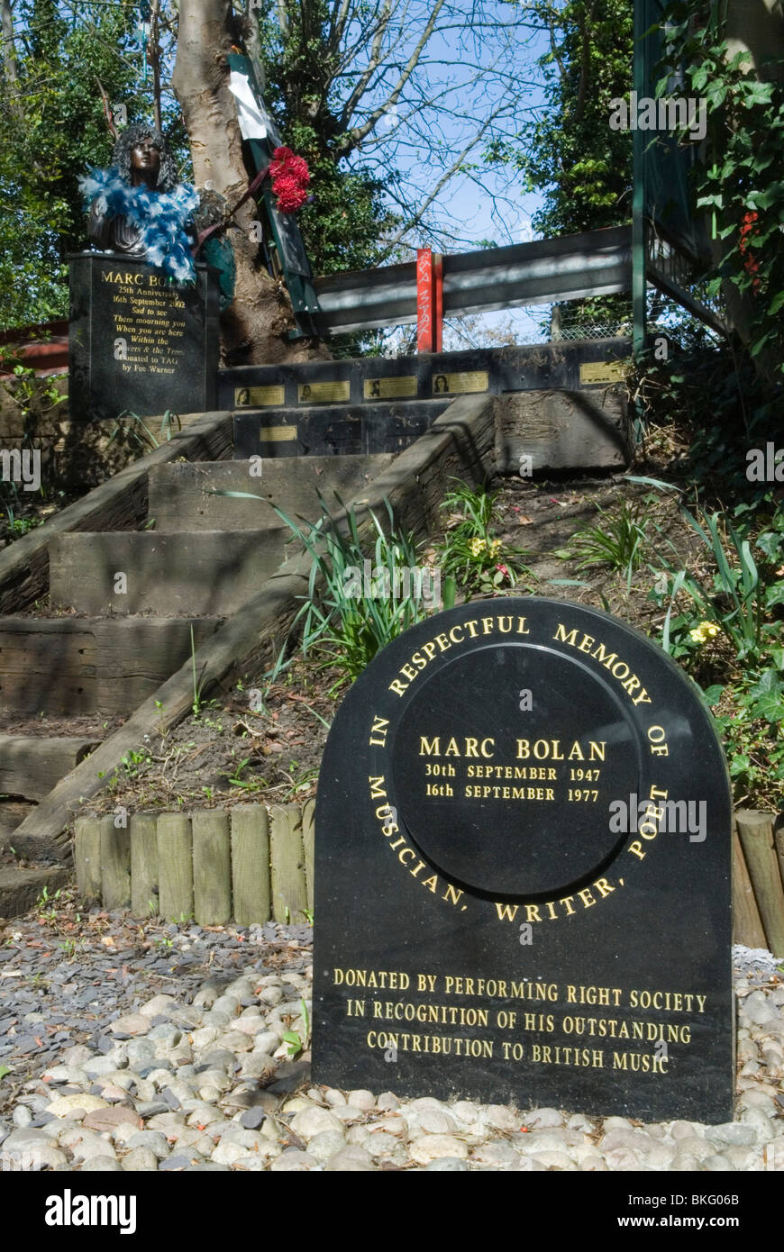 Marc Boland monument à Barnes Londres. UK. Il est mort dans un accident de voiture à cet endroit en 1977. HOMER SYKES Banque D'Images