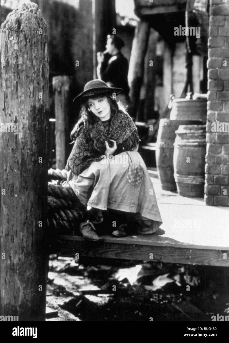 BROKEN BLOSSOMS (1919) LILLIAN GISH BKBL 001 Banque D'Images