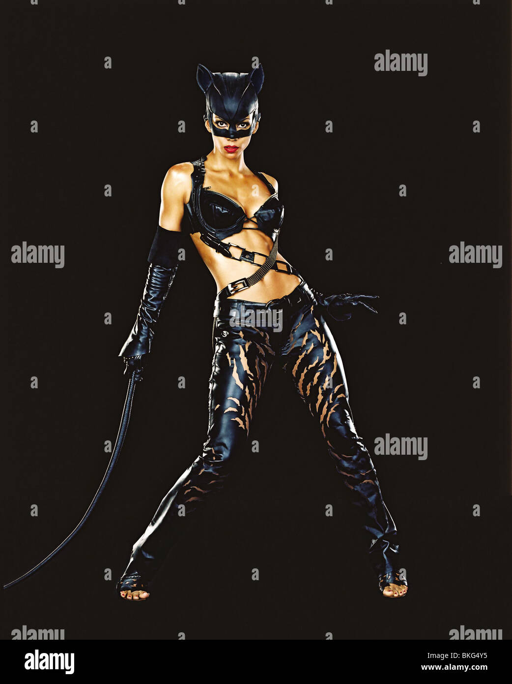 CATWOMAN -2004 Halle Berry Banque D'Images