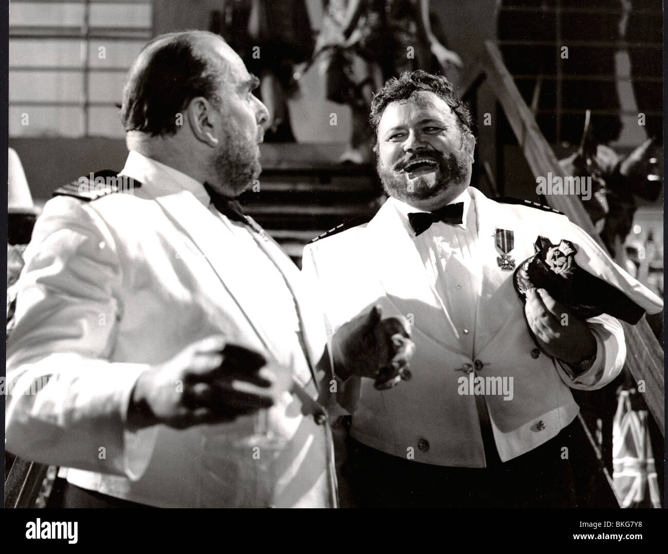 Médecin en difficulté (1970) ROBERT MORLEY, HARRY SECOMBE DIT 001P Banque D'Images