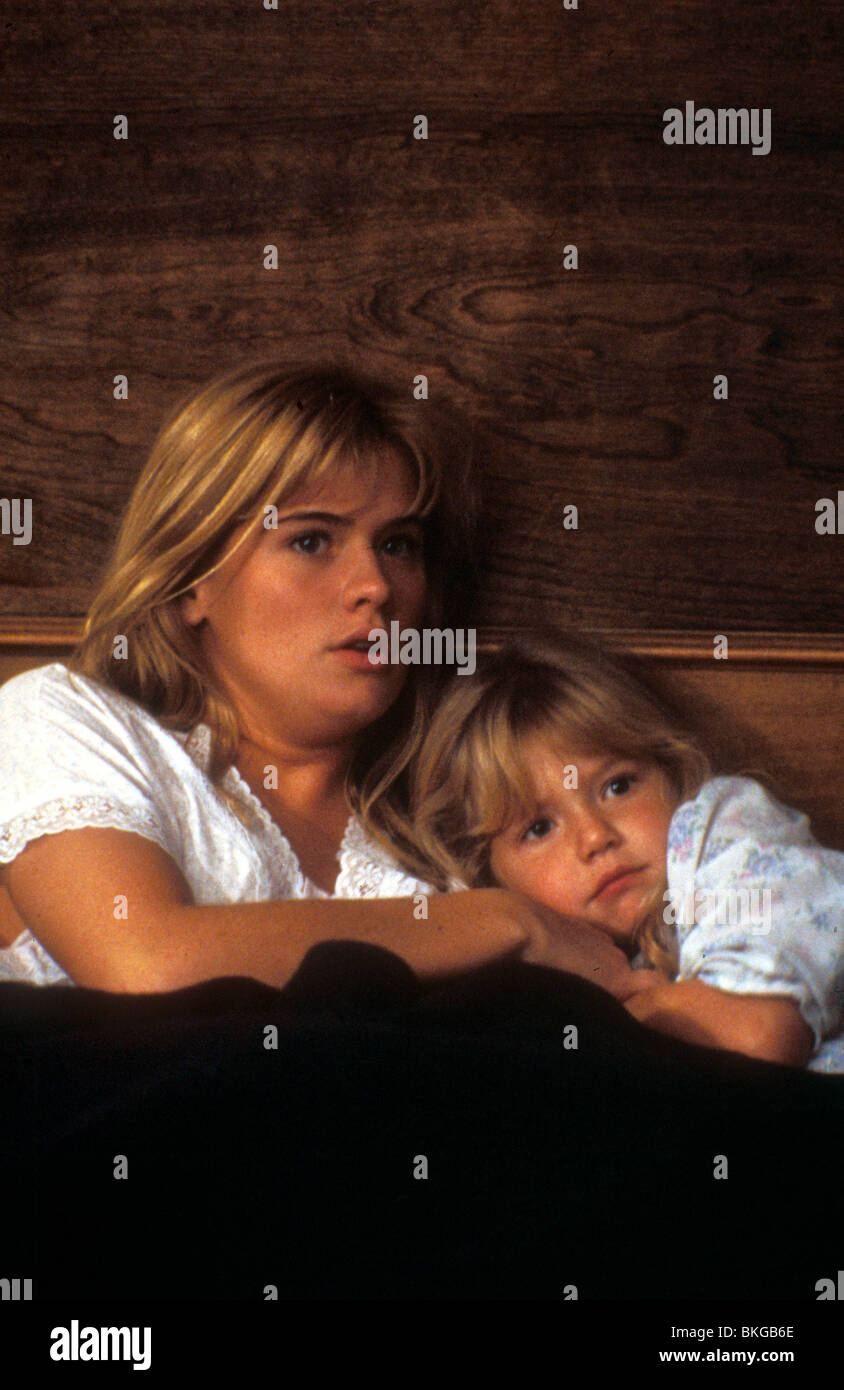 Fleurs DANS LE GRENIER (1987) Kristy Swanson, LINDSAY PARKER FITA 005 L Banque D'Images