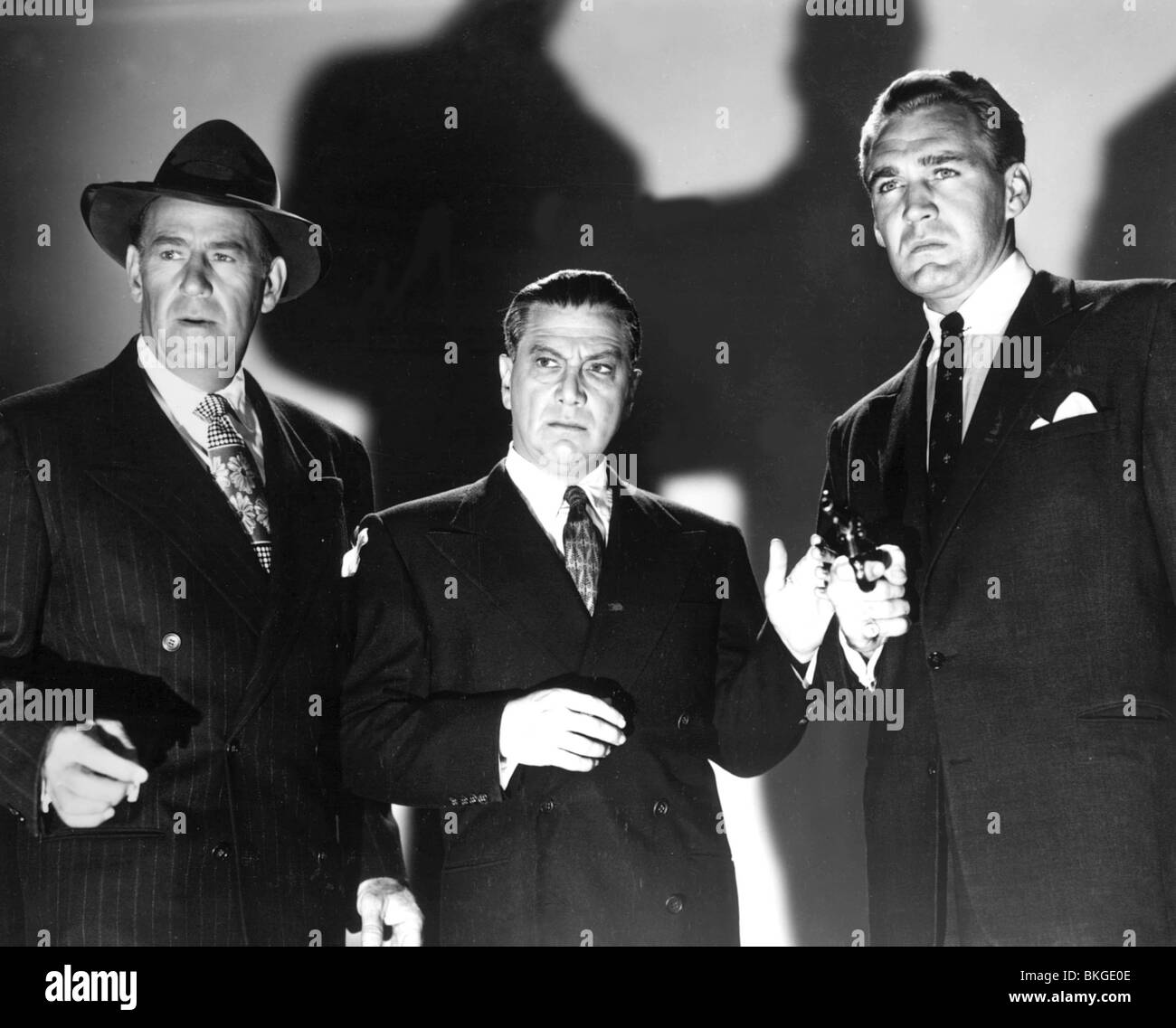 EMPIRE VOYOU (1952) Luther Adler, FORREST TUCKER HEMP 001P L Banque D'Images