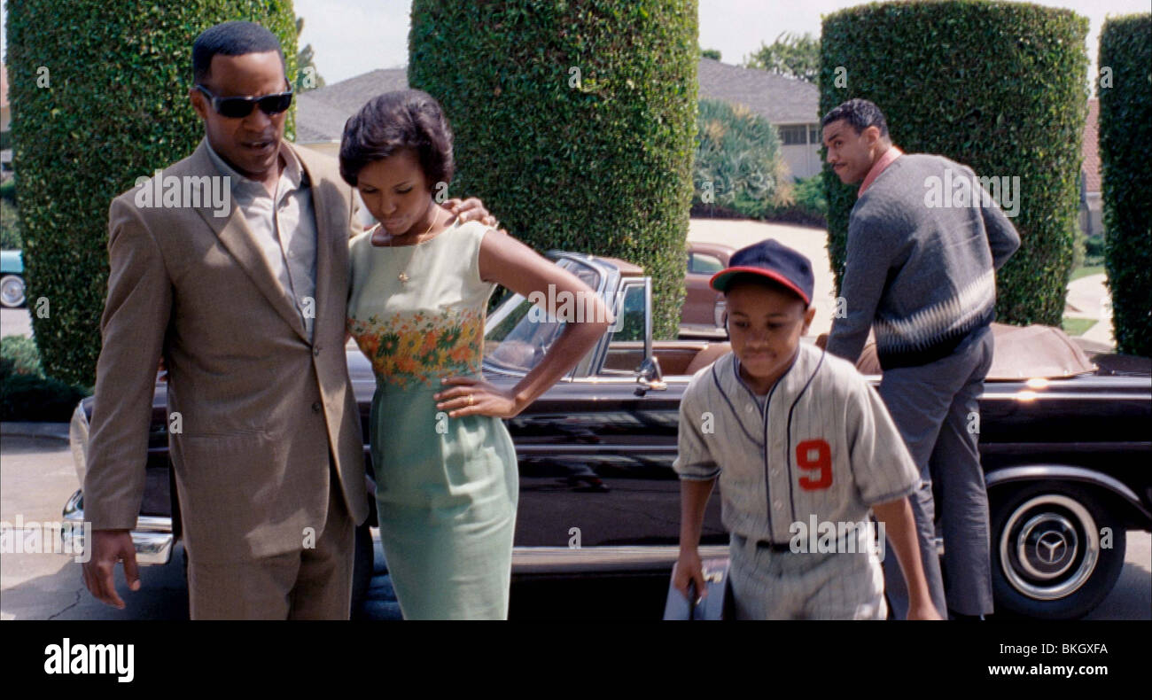 RAY (2004) UNCHAIN MY HEART : THE RAY CHARLES STORY (ALT) Jamie Foxx, KERRY WASHINGTON, Eric O'NEAL, HARRY LENNIX RAY 001-027 Banque D'Images