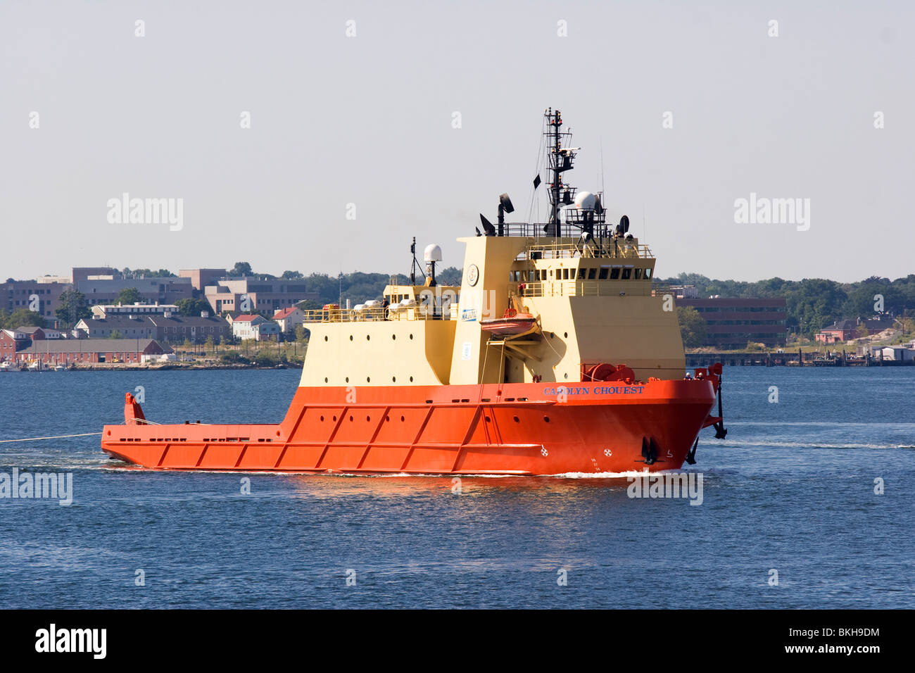 Carolyn Chouest MV offre de sous-marins au nord de la rivière Thames, Groton, Connecticut, USA Banque D'Images