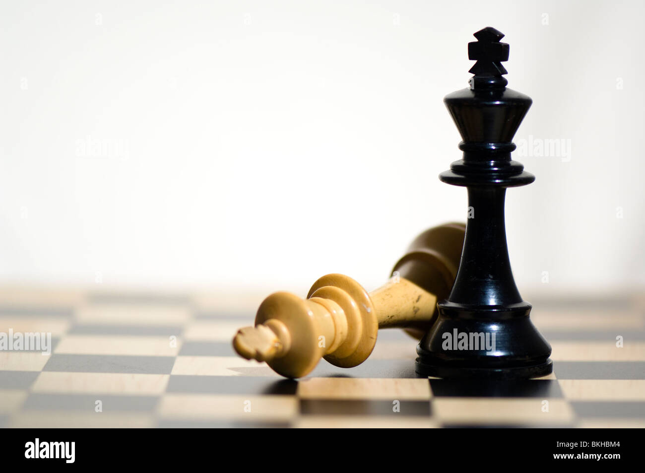 Les échecs. Roi noir 3 victorieux Banque D'Images