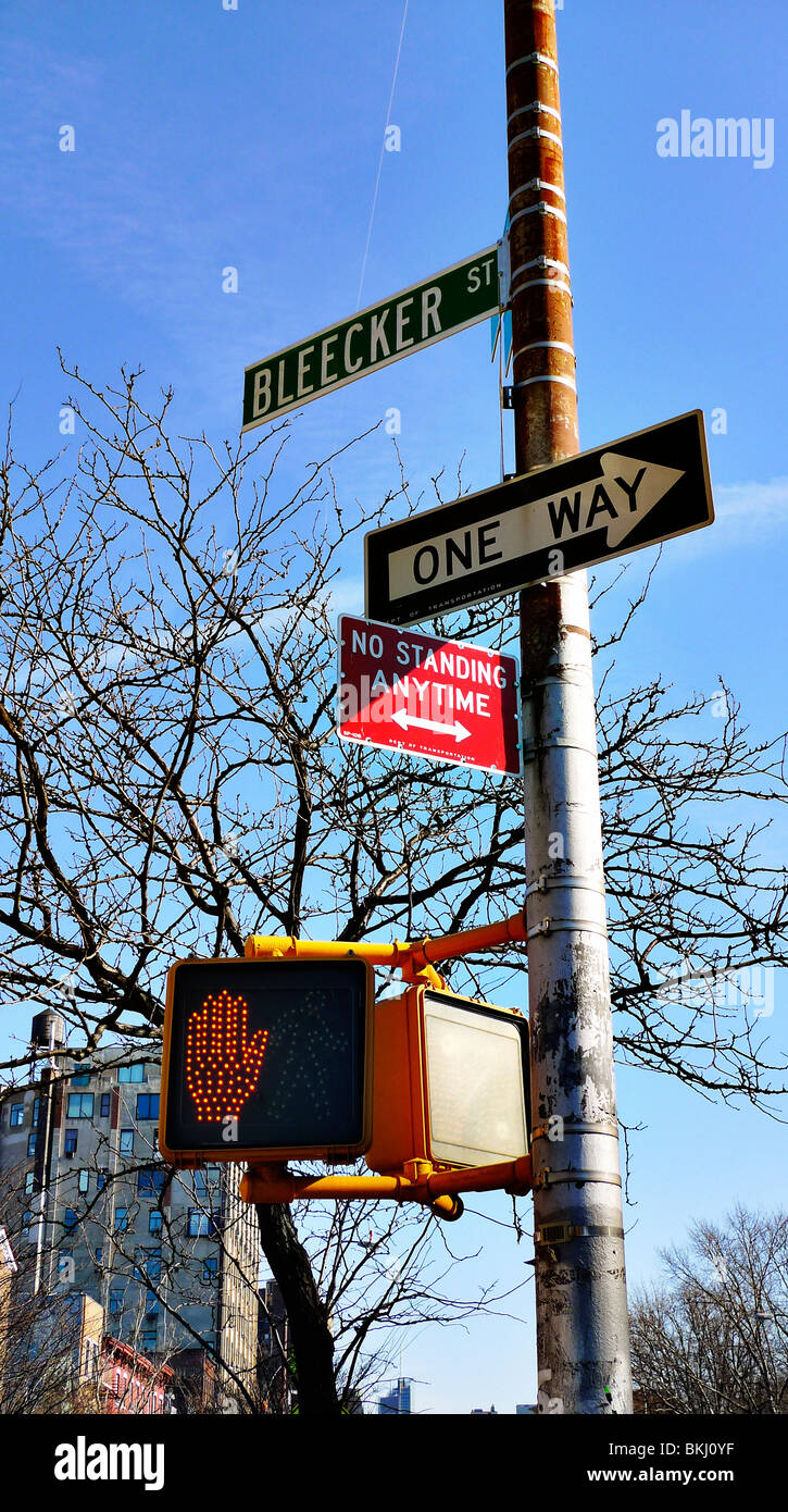 Panneaux de circulation à Greenwich Village, New York City. Banque D'Images
