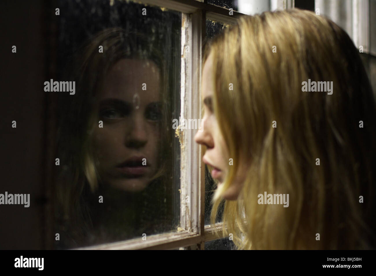 THE Amityville Horror (2005) MELISSA GEORGE AMIT 001-02 Banque D'Images