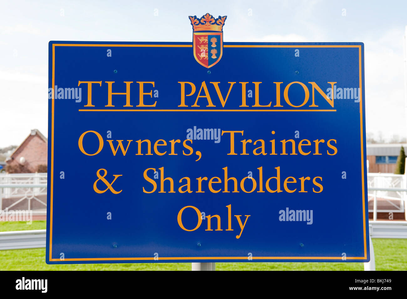 Le Pavillon des formateurs propriétaires actionnaires seulement Chester Racecourse UK Banque D'Images