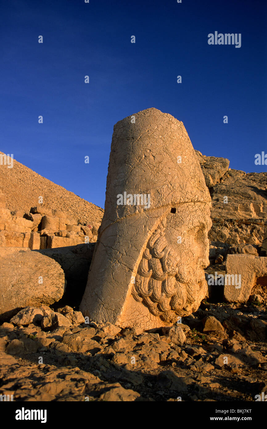 Turquie, Anatolie du Sud-est, Mont Nemrut, tête de statue Banque D'Images