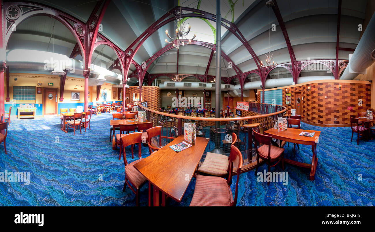 La Titus Salt, ancien, un Werherspoons maintenant pub Banque D'Images