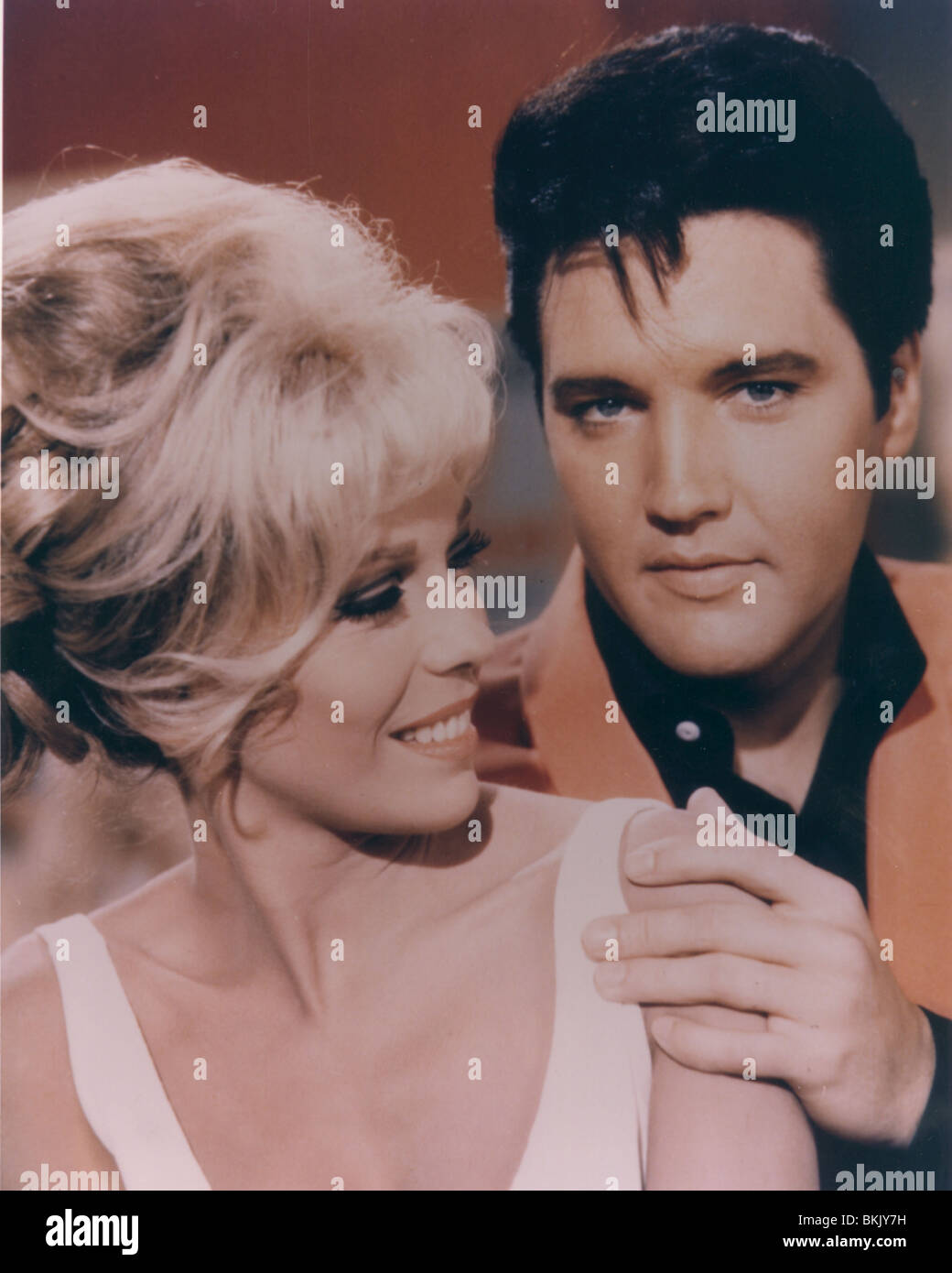 SPEEDWAY (1968) Nancy Sinatra, Elvis Presley SPWY 003CP Banque D'Images