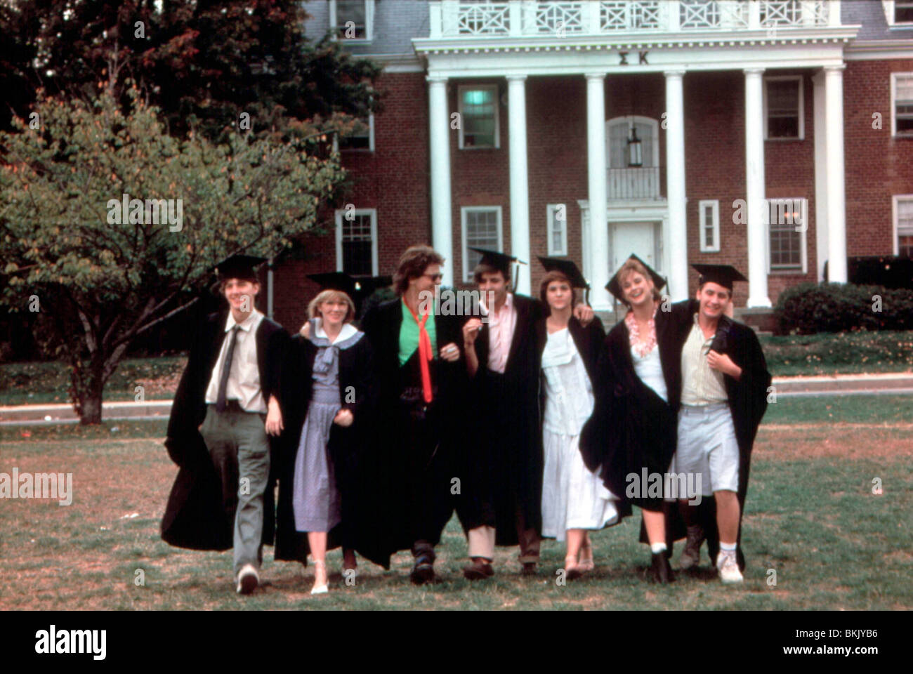 ST ELMO'S FIRE (1985) ANDREW MCCARTHY, Mare Winningham, ROB LOWE, JUDD NELSON, ALLY SHEEDY, DEMI MOORE, Emilio Estevez STEL 011 Banque D'Images