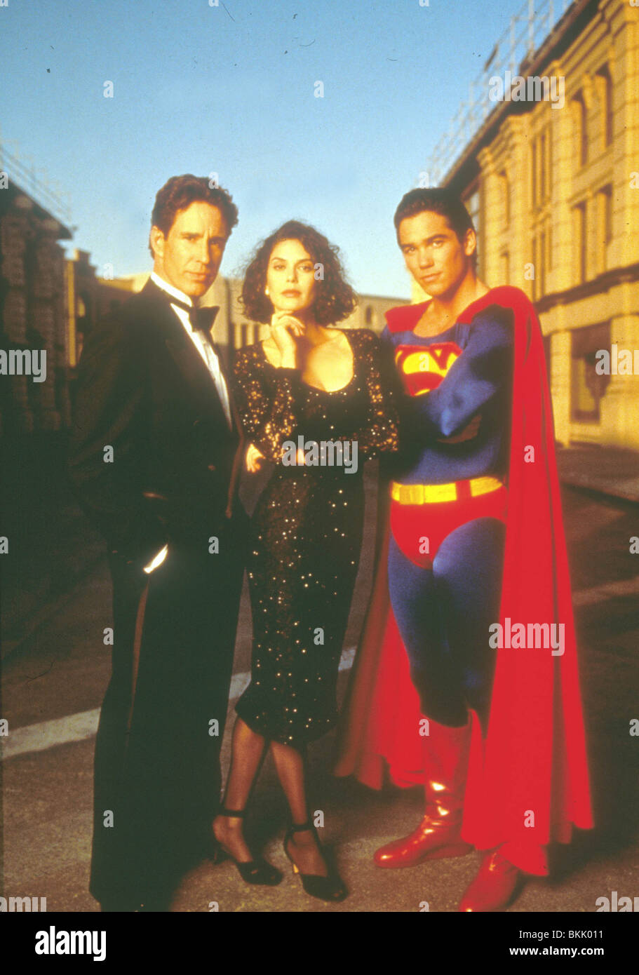 LOIS ET CLARK les nouvelles aventures de Superman (plat) JOHN SHEA, Dean Cain, Teri Hatcher