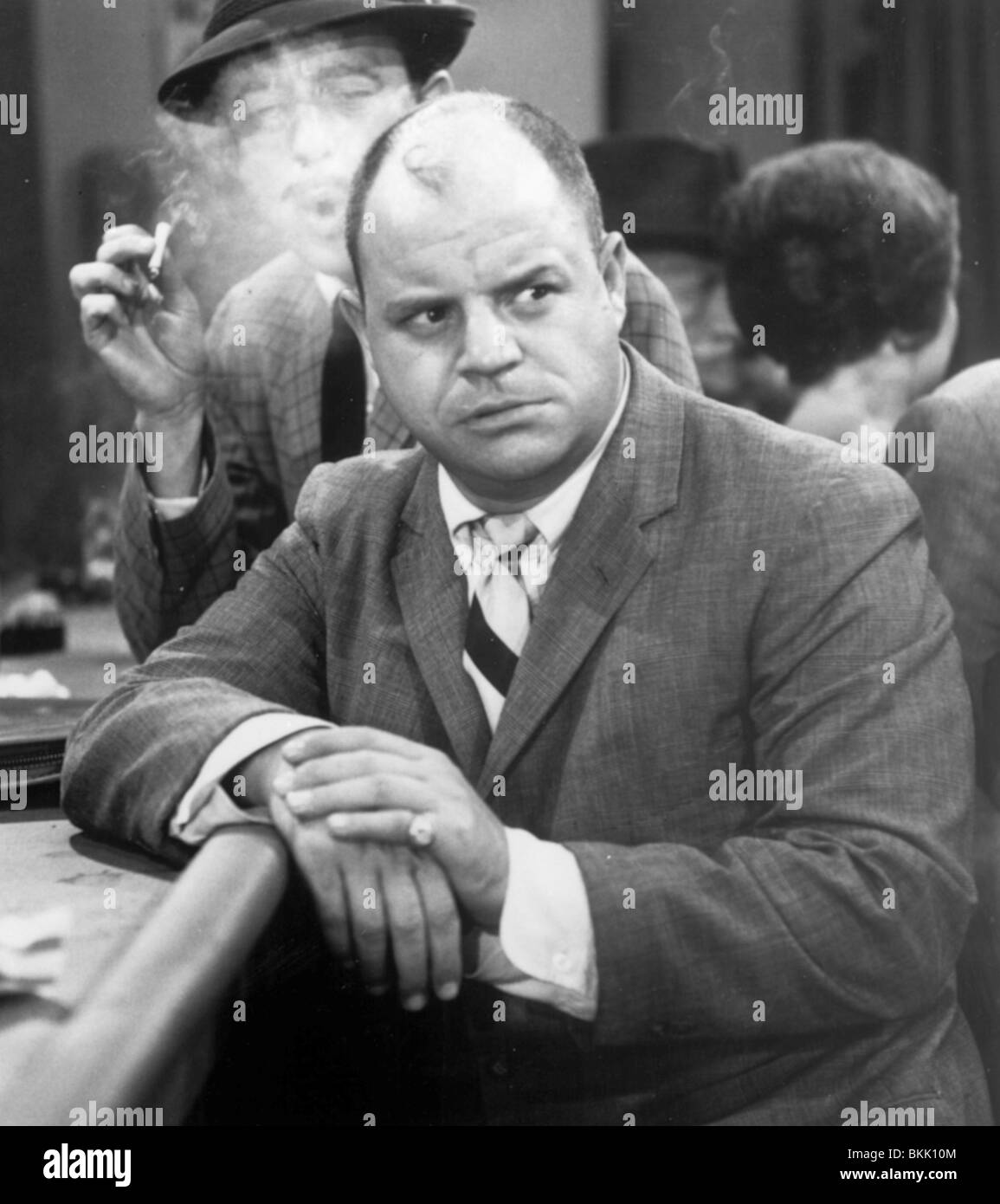 TWILIGHT ZONE (TV) Don Rickles TWZ 007-A P Banque D'Images