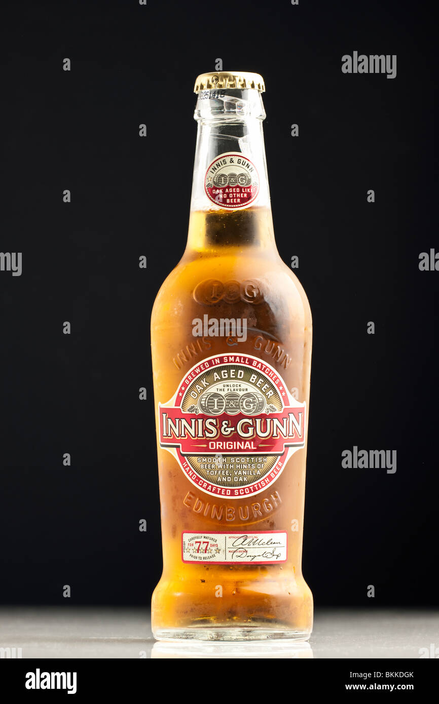 Bouteille d'Innis et Gunn vieilli en fût de chêne de la bière originale Banque D'Images