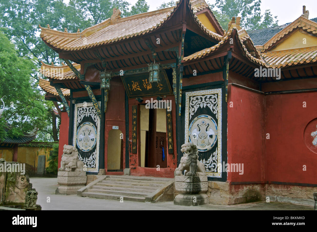 Temple du Roi ou à côté de la Ville Fantôme de Fengdu rivière Yangtze Chongqing Municipalité Chine Banque D'Images