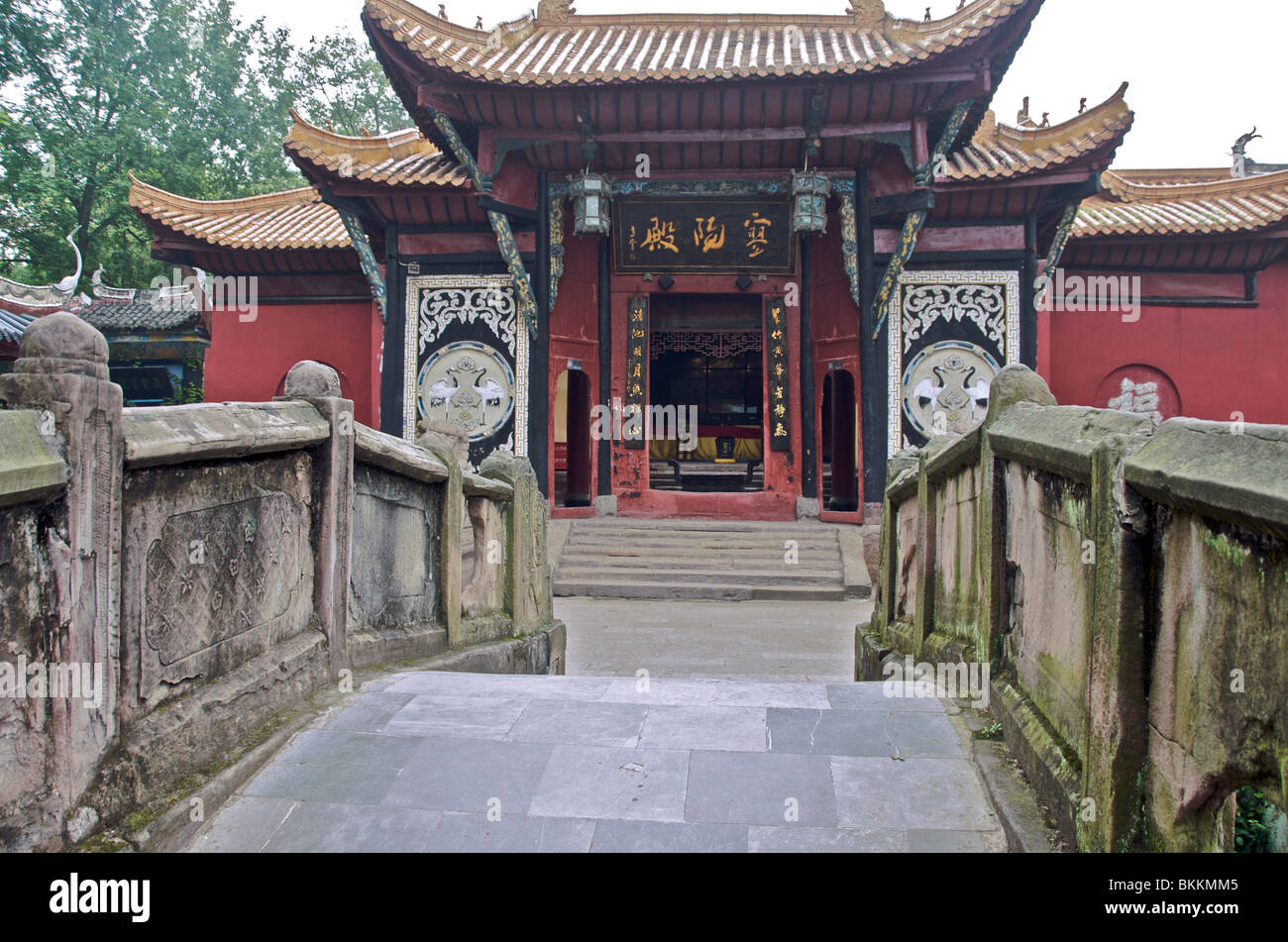 Temple du Roi ou à côté de la Ville Fantôme de Fengdu rivière Yangtze Chongqing Municipalité Chine Banque D'Images