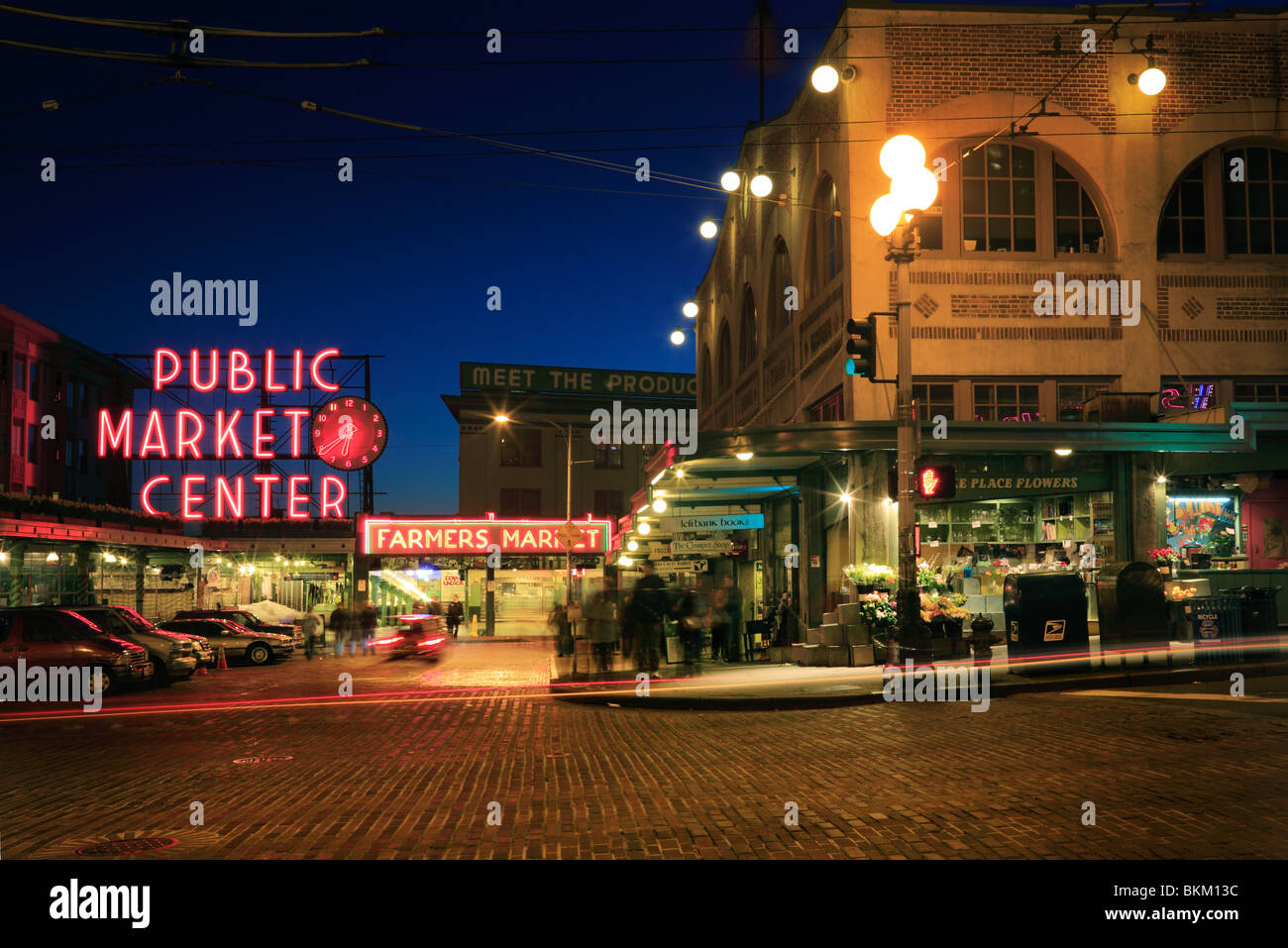 Seattle's iconic marché du centre ville le soir Banque D'Images