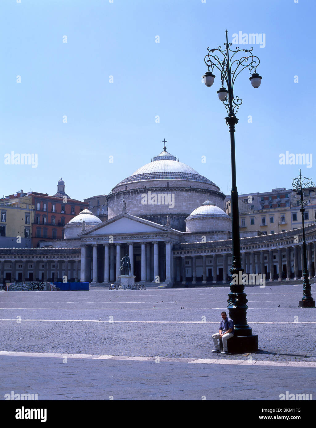 Eglise de San Francesco di Paola, la Piazza del Plebiscito, Naples, Campanie, Italie Banque D'Images
