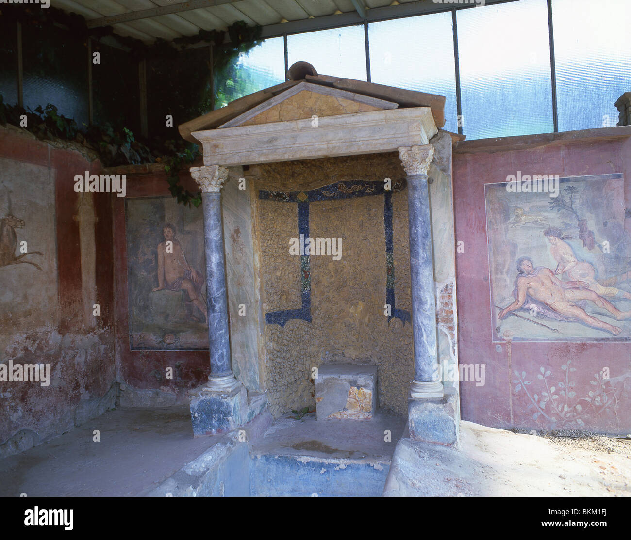 Fontaine avec peintures murales, Maison d'Octavius, ancienne ville de Pompéi, Pompéi, ville métropolitaine de Naples, région de Campanie, Italie Banque D'Images