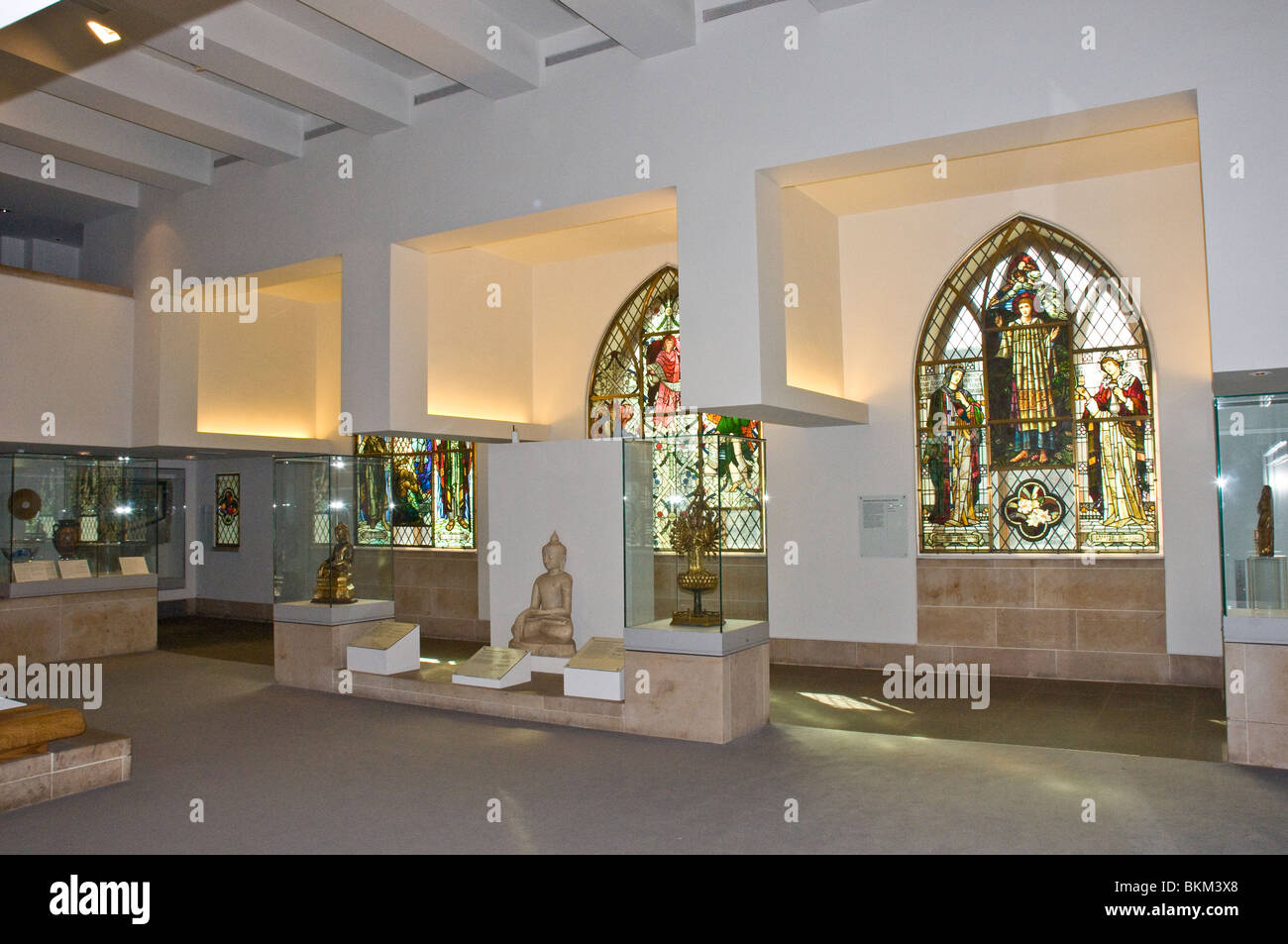 Vue à l'intérieur du St Mungo's Museum of Religion Castle Street Glasgow, ville de Glasgow, Ecosse Banque D'Images