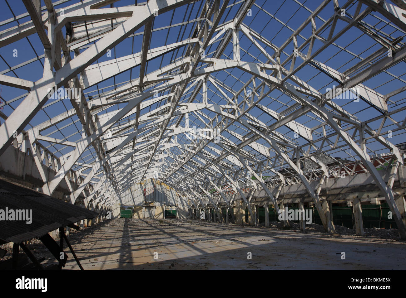 L'intérieur de la marché de l'art déco à Kampot, Cambodge, construite pendant l'époque coloniale française Banque D'Images