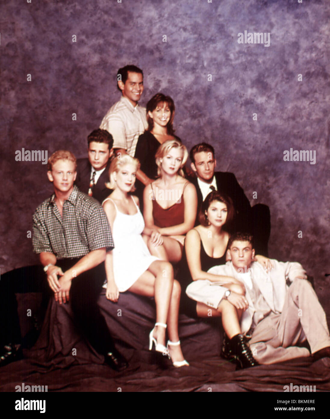 BEVERLY HILLS 90210 (TV) IAN ZIERING, JASON PRIESTLEY, MARK D ESPINOZA ...