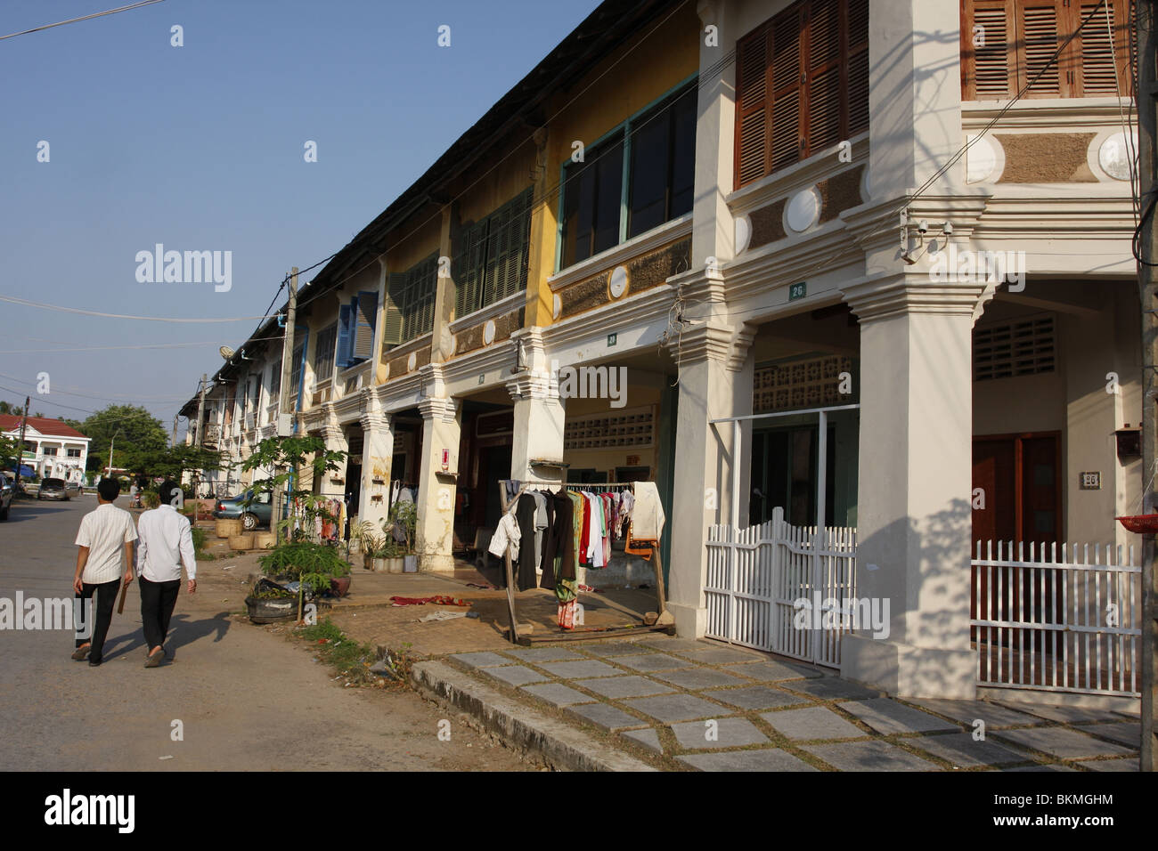 Les bâtiments de l'époque coloniale restaurée à Kampot, Cambodge Banque D'Images